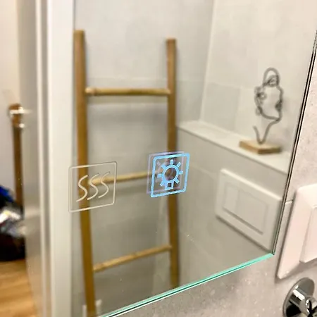Brand New Design Emerald - Old Town A/c Appartement