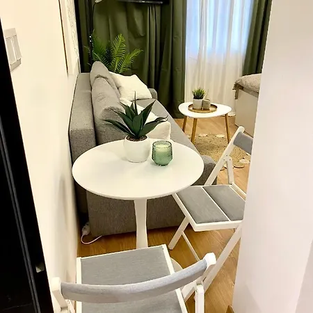 Brand New Design Emerald - Old Town A/c ברטיסלאבה