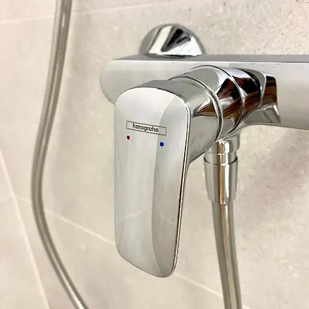 Brand New Design Emerald - Old Town A/c Μπρατισλάβα