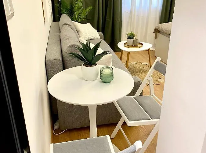 Brand New Design Emerald - Old Town A/c Μπρατισλάβα